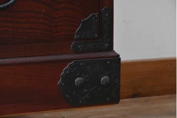 中古　美品　筑後民芸　川野工芸　力強く美しい木目が際立つ飾り棚　(R-089988)