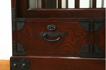 中古　美品　筑後民芸　川野工芸　力強く美しい木目が際立つ飾り棚　(R-089988)