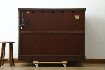 中古　美品　筑後民芸　川野工芸　力強く美しい木目が際立つ飾り棚　(R-089988)