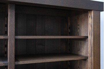 中古　美品　職人手作り品　タモ材　ダイナミックで美しい木目の水屋箪笥　(R-089989)