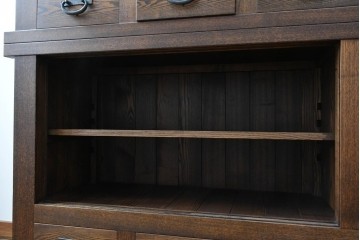 中古　美品　職人手作り品　タモ材　ダイナミックで美しい木目の水屋箪笥　(R-089989)