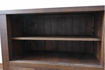 中古　美品　職人手作り品　タモ材　水屋箪笥下段　前板の美しい杢目が目を引く収納棚　(R-089991)