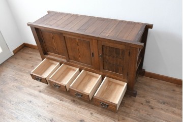 中古　美品　職人手作り品　タモ材　水屋箪笥下段　前板の美しい杢目が目を引く収納棚　(R-089991)