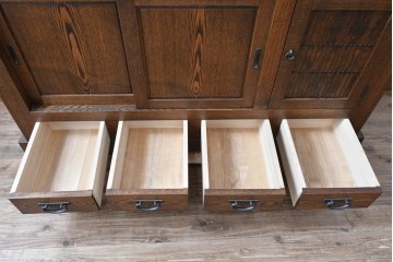 中古　美品　職人手作り品　タモ材　水屋箪笥下段　前板の美しい杢目が目を引く収納棚　(R-089991)