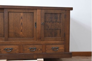 中古　美品　職人手作り品　タモ材　水屋箪笥下段　前板の美しい杢目が目を引く収納棚　(R-089991)