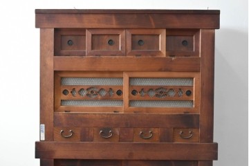 和製アンティーク　透かし彫りの意匠が趣を添える四尺京水屋　(R-089992)