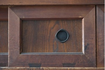 和製アンティーク　透かし彫りの意匠が趣を添える四尺京水屋　(R-089992)