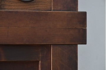 和製アンティーク　透かし彫りの意匠が趣を添える四尺京水屋　(R-089992)