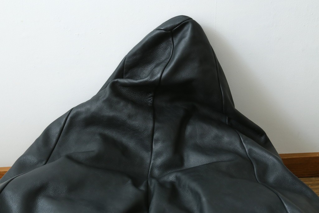 中古　de Sede(デセデ)　DS-9087　Beanbag(ビーンバッグ)　しなやかな黒レザーのビーズクッションソファ　定価約17万円　(R-089996)