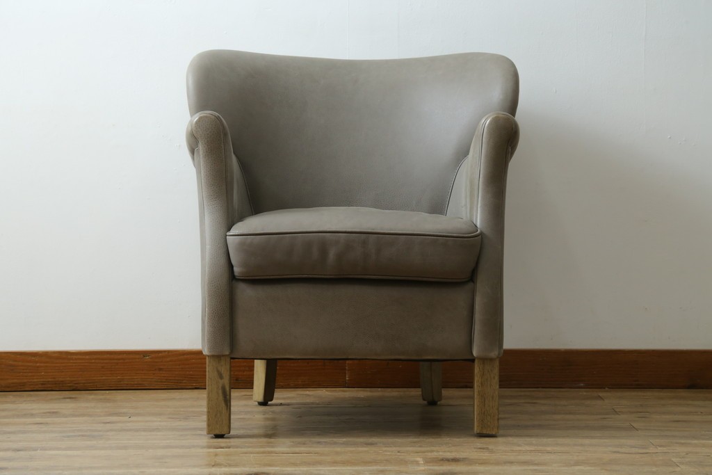 中古　HALO(ハロ)　FAT LUXE(ファット リュクス)　GREEN WHICH ARM CHAIR(グリーンウィッチアームチェア)　本革　包み込むような背もたれが魅力のアームチェア　(R-089999)