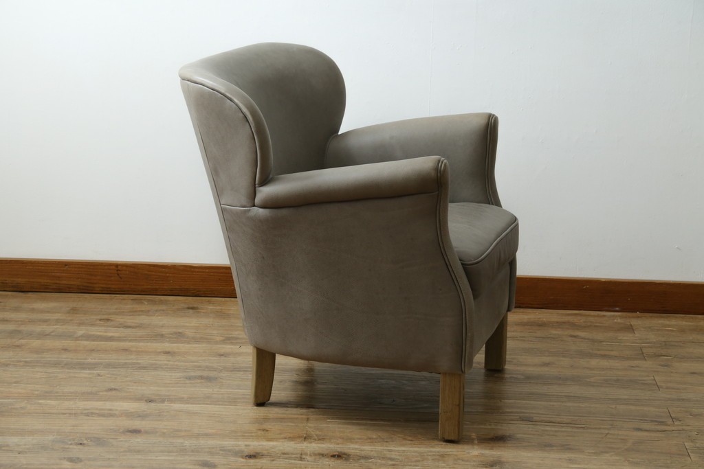 中古　HALO(ハロ)　FAT LUXE(ファット リュクス)　GREEN WHICH ARM CHAIR(グリーンウィッチアームチェア)　本革　包み込むような背もたれが魅力のアームチェア　(R-089999)