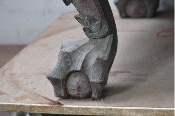 アジアンヴィンテージ　バリ　チーク材　アーチ型のフォルムと繊細な彫刻が美しいショーケース　(R-090000)