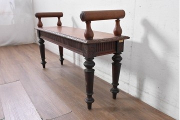 イギリスアンティーク　 1840年から1880年頃　オーク材　花彫刻と縦溝装飾が美しいベンチ　(R-090014)