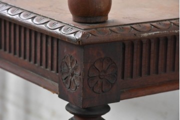 イギリスアンティーク　 1840年から1880年頃　オーク材　花彫刻と縦溝装飾が美しいベンチ　(R-090014)