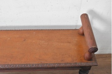 イギリスアンティーク　 1840年から1880年頃　オーク材　花彫刻と縦溝装飾が美しいベンチ　(R-090014)
