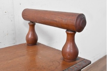 イギリスアンティーク　 1840年から1880年頃　オーク材　花彫刻と縦溝装飾が美しいベンチ　(R-090014)