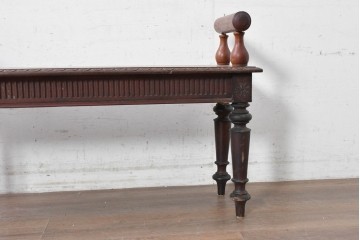 イギリスアンティーク　 1840年から1880年頃　オーク材　花彫刻と縦溝装飾が美しいベンチ　(R-090014)