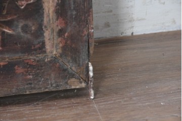 中国アンティーク建具　1920年から1940年頃　青と緑の色ガラスが印象的な両開き窓2枚(1対)セット　(R-090017)