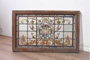 イギリスアンティーク建具　1930年頃　エナメル絵付け　ステンドグラス入り　キリスト教モチーフを思わせる荘厳な意匠のフィックス窓1枚　(R-090024)