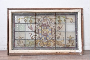 イギリスアンティーク建具　1930年頃　エナメル絵付け　ステンドグラス入り　キリスト教モチーフを思わせる荘厳な意匠のフィックス窓1枚　(R-090024)