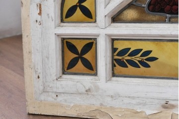 イギリスアンティーク　1930年頃　エナメル絵付け　草花と果実が華やかなステンドグラスのFIX窓2枚セット　(R-090026)