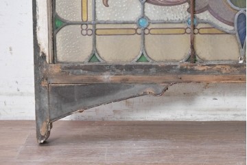 イギリスアンティーク　1920年から1930年頃　エナメル絵付け　シンメトリーな装飾が美しいステンドグラスのFIX窓1枚　(R-090029)