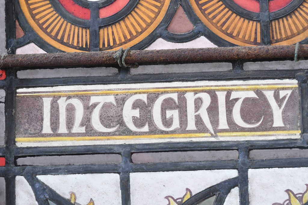 イギリスアンティーク　1900年から1920年頃　繊細な絵付けと色ガラスが魅力的なステンドグラス窓1枚　(R-090030)