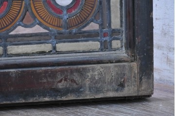イギリスアンティーク　1900年から1920年頃　繊細な絵付けと色ガラスが魅力的なステンドグラス窓1枚　(R-090030)