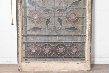 イギリスアンティーク　1900年から1920年頃　繊細な絵付けと色ガラスが魅力的なステンドグラス窓1枚　(R-090030)