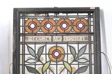 イギリスアンティーク　1900年から1920年頃　繊細な絵付けと色ガラスが魅力的なステンドグラス窓1枚　(R-090031)
