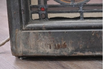 イギリスアンティーク　1900年から1920年頃　繊細な絵付けと色ガラスが魅力的なステンドグラス窓1枚　(R-090031)