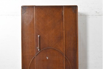 イギリスアンティーク　1930年頃　オーク材　曲線意匠が印象的な薄型ワードローブ　(R-090034)