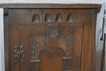 イギリスアンティーク　1940年から1950年頃　オーク材　植物モチーフの彫刻が上品なカウンターテーブル　(R-090037)
