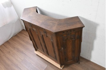 イギリスアンティーク　1940年から1950年頃　オーク材　植物モチーフの彫刻が上品なカウンターテーブル　(R-090037)