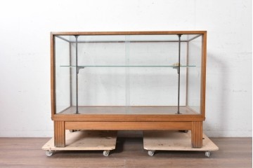 イギリスアンティーク　1940年から1950年頃　SHOPFITTINGS MANCHESTER LTD社　オーク材　端正な佇まいのカウンターショーケース　(R-090039)