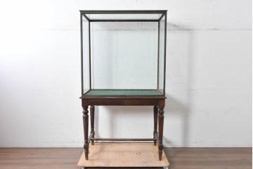 フランスアンティーク　1930年から1940年頃　A. RAVENEL Fils　ディスプレイを引き立てるガラスショーケース　(R-090041)