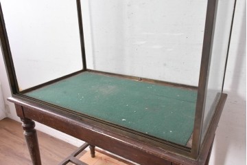フランスアンティーク　1930年から1940年頃　A. RAVENEL Fils　ディスプレイを引き立てるガラスショーケース　(R-090041)