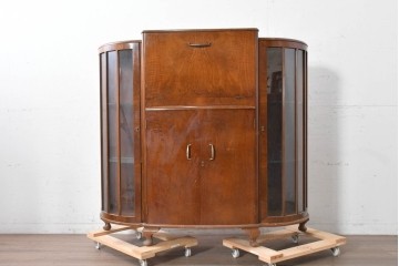 イギリスヴィンテージ　1950年から1960年頃　Turnidge(ターニッジ)　マホガニー材　カウンター付き　丸みのあるフォルムが魅力のカクテルキャビネット　(R-090043)