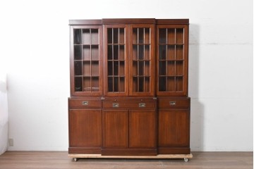 中古　美品　イタリア　RM Arredamenti(RM アッレダメンティ)　MAZZANTICA(マッザンティカ)　美しい格子ガラス扉のキャビネット　定価約180万円　(R-090047)