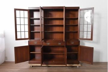 中古　美品　イタリア　RM Arredamenti(RM アッレダメンティ)　MAZZANTICA(マッザンティカ)　美しい格子ガラス扉のキャビネット　定価約180万円　(R-090047)