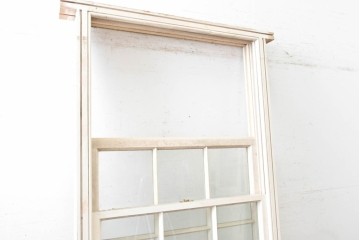 イギリスヴィンテージ建具　1970年頃　白ペイントがさわやかな格子入り上げ下げ窓1枚　(R-090054)