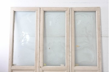 フランスアンティーク　1900年頃　特大!!　伸びやかな草花のエッチングガラスが美しい!　折れ戸と片開き戸の3枚セット　(R-090058)
