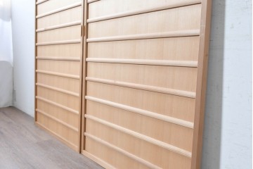 ヴィンテージ建具　昭和後期　柾目が魅力的な舞良戸2枚セット　(R-090060)