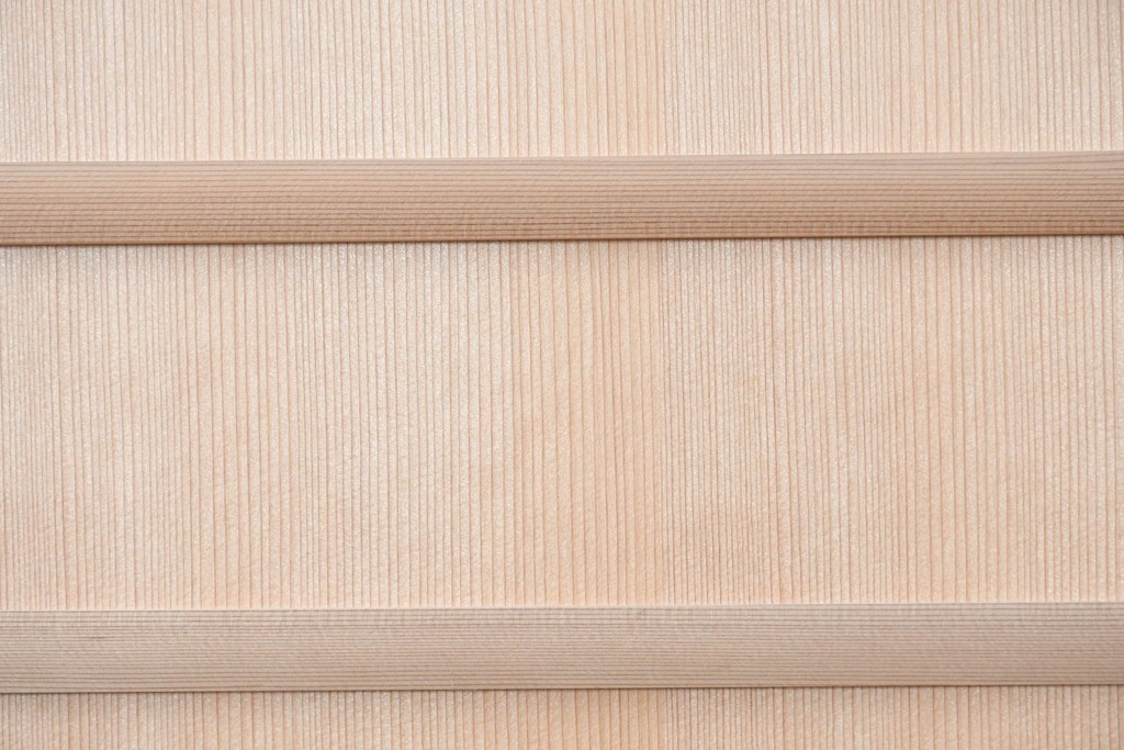 ヴィンテージ建具　昭和後期　柾目が魅力的な舞良戸2枚セット　(R-090060)