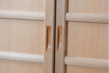 ヴィンテージ建具　昭和後期　柾目が魅力的な舞良戸2枚セット　(R-090060)