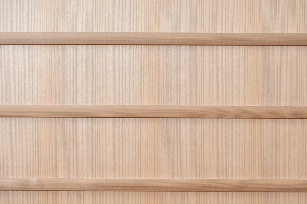 ヴィンテージ建具　昭和後期　柾目が魅力的な舞良戸1枚　(R-090061)