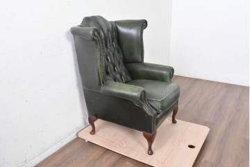 イギリスヴィンテージ　1960年から1970年頃　本革　重厚な佇まいのチェスターフィールド ウィングバックチェア　(R-090064)