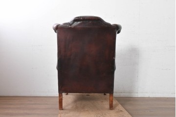 イギリスヴィンテージ　1960年から1970年頃　本革　チェスターフィールド　深いブラウンの革張りがクラシカルなウィングバックチェア　(R-090067)