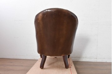  イギリスヴィンテージ　1950年頃　ジャンクスタイル　深いボタン留めと丸みのあるフォルムが目を引くスプーンバックチェア　(R-090068)