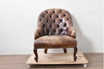  イギリスヴィンテージ　1950年頃　ジャンクスタイル　深いボタン留めと丸みのあるフォルムが目を引くスプーンバックチェア　(R-090069)